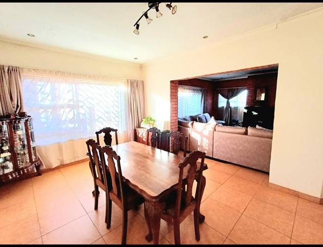 7 BEDROOM HOUSE FOR SALE IN LAUDIUM